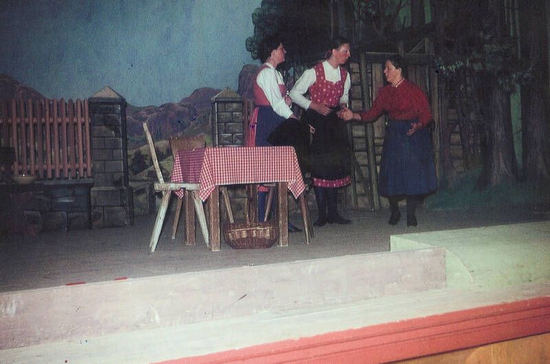 Volkstheater Axams - Sa´Dirndl von der Au 1974
